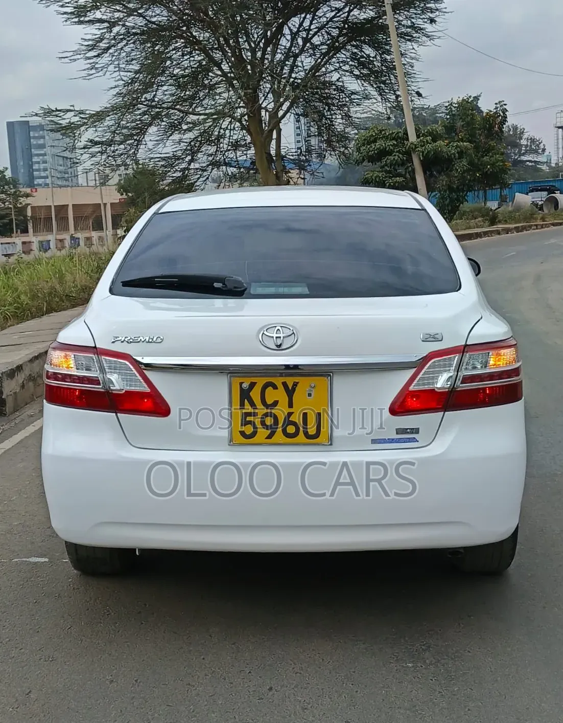 Toyota Premio 2014 White