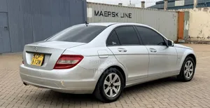 Mercedes-Benz C180 2011 Silver