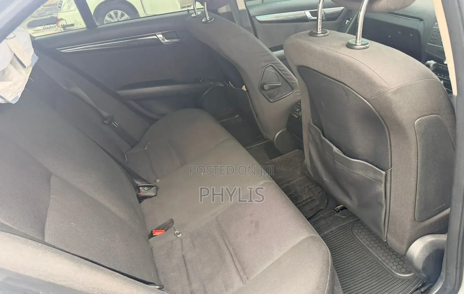 Mercedes-Benz C180 2011 Silver