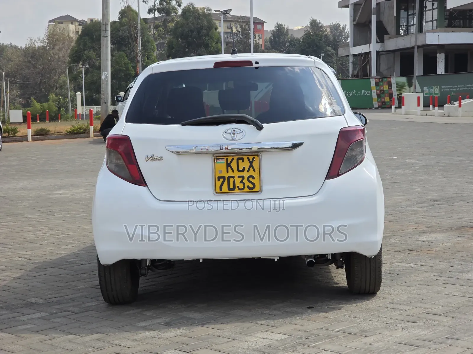 Toyota Vitz 2012 White