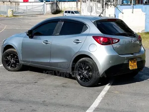 Mazda Demio 2016 Silver