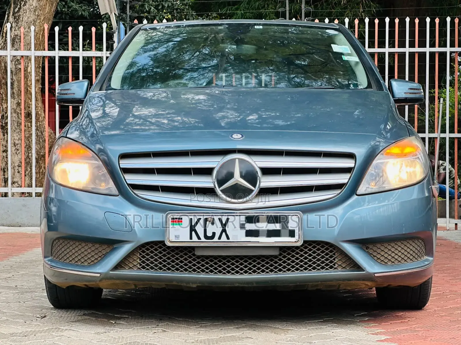 Mercedes-Benz B-Class 2012 Blue