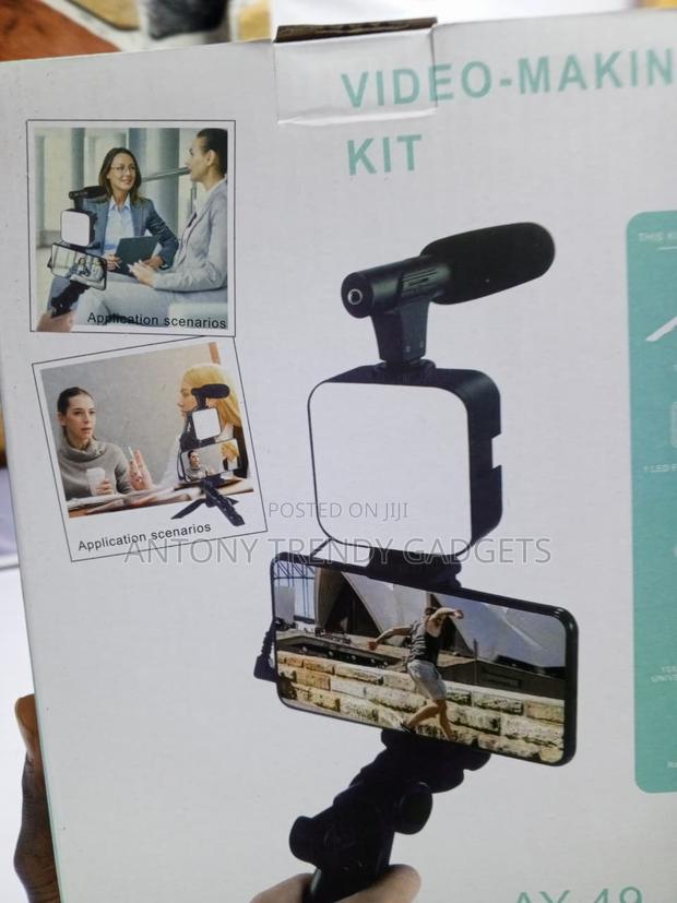 AY-49 Mobile Vlogging Kit With LED Light Microphone