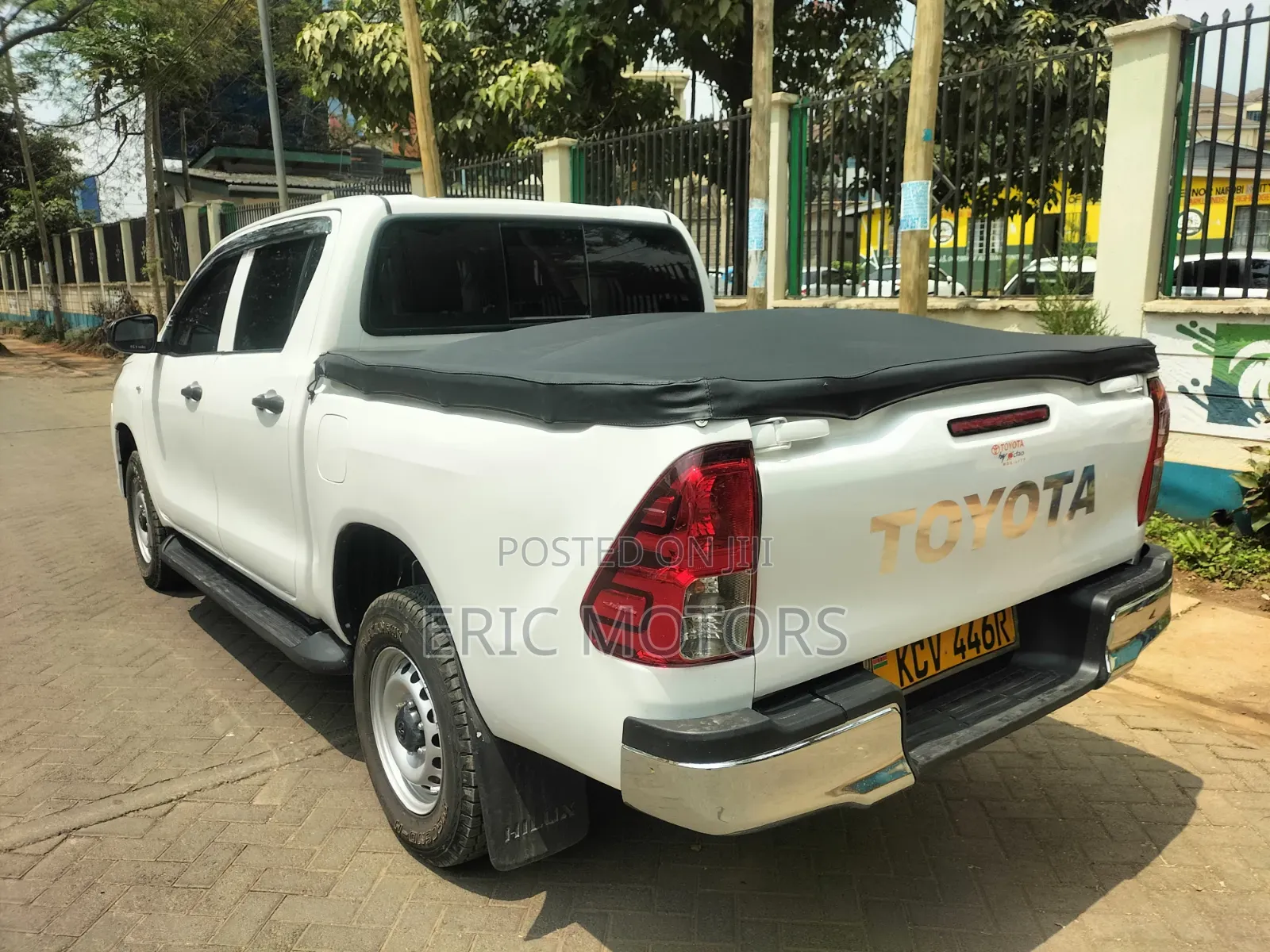 Toyota Hilux 2019 White
