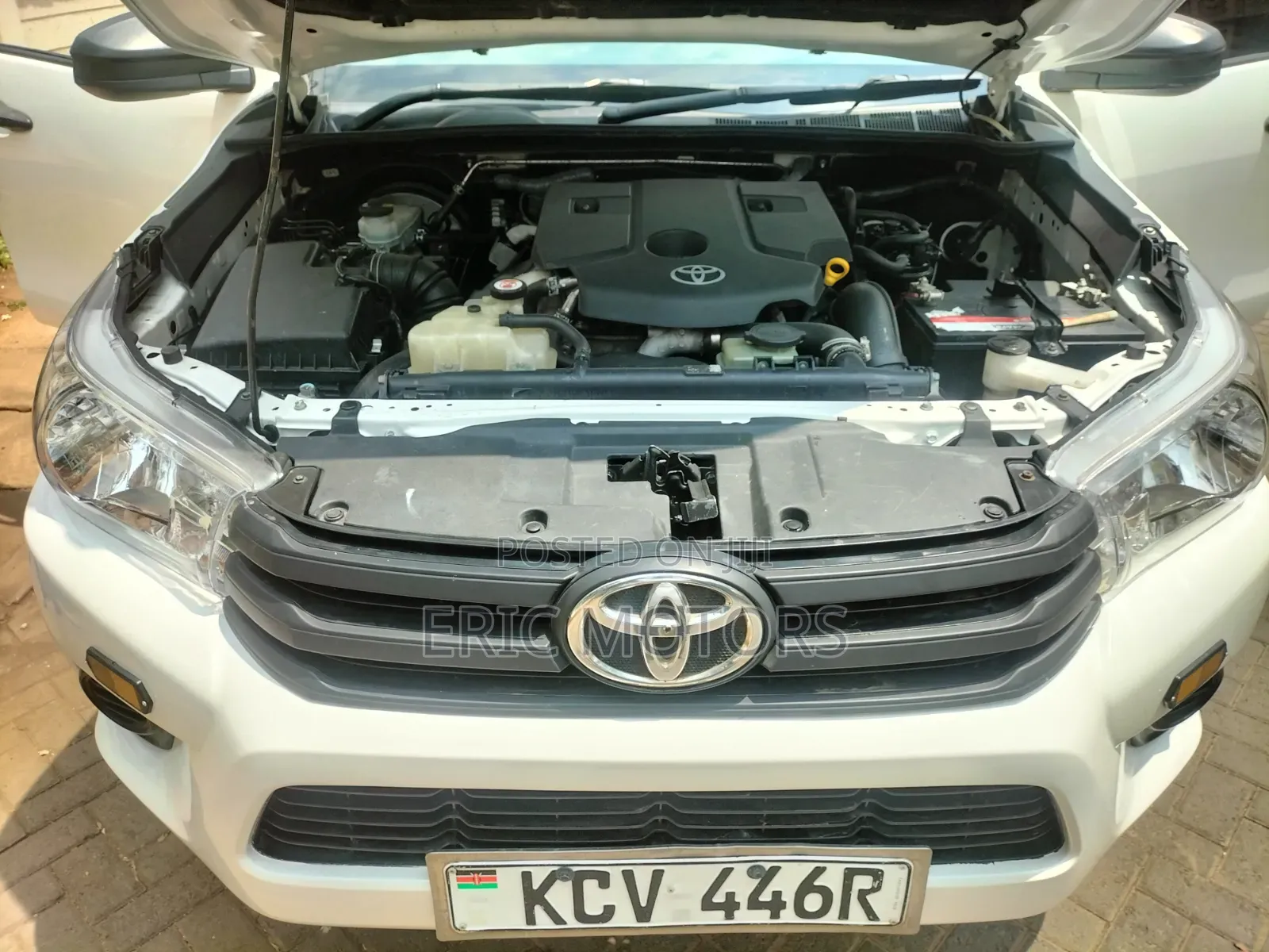 Toyota Hilux 2019 White