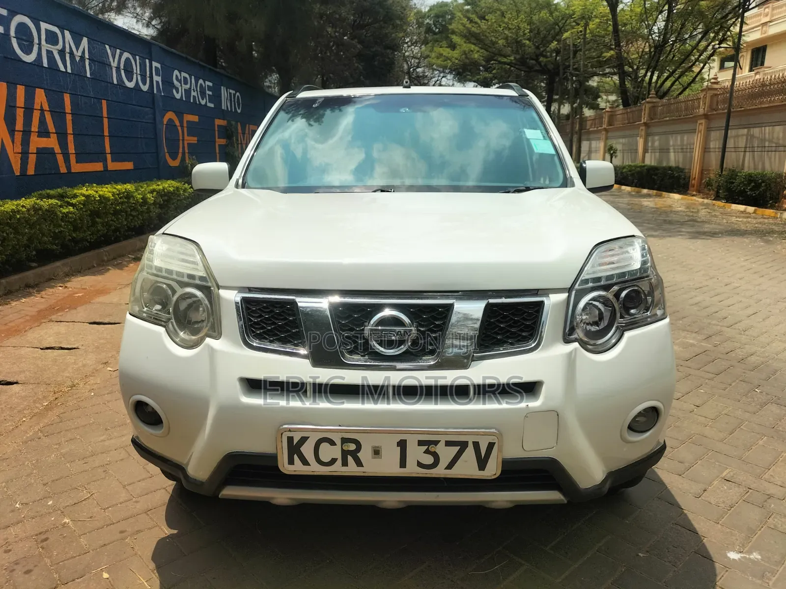 Nissan X-Trail 2011 White