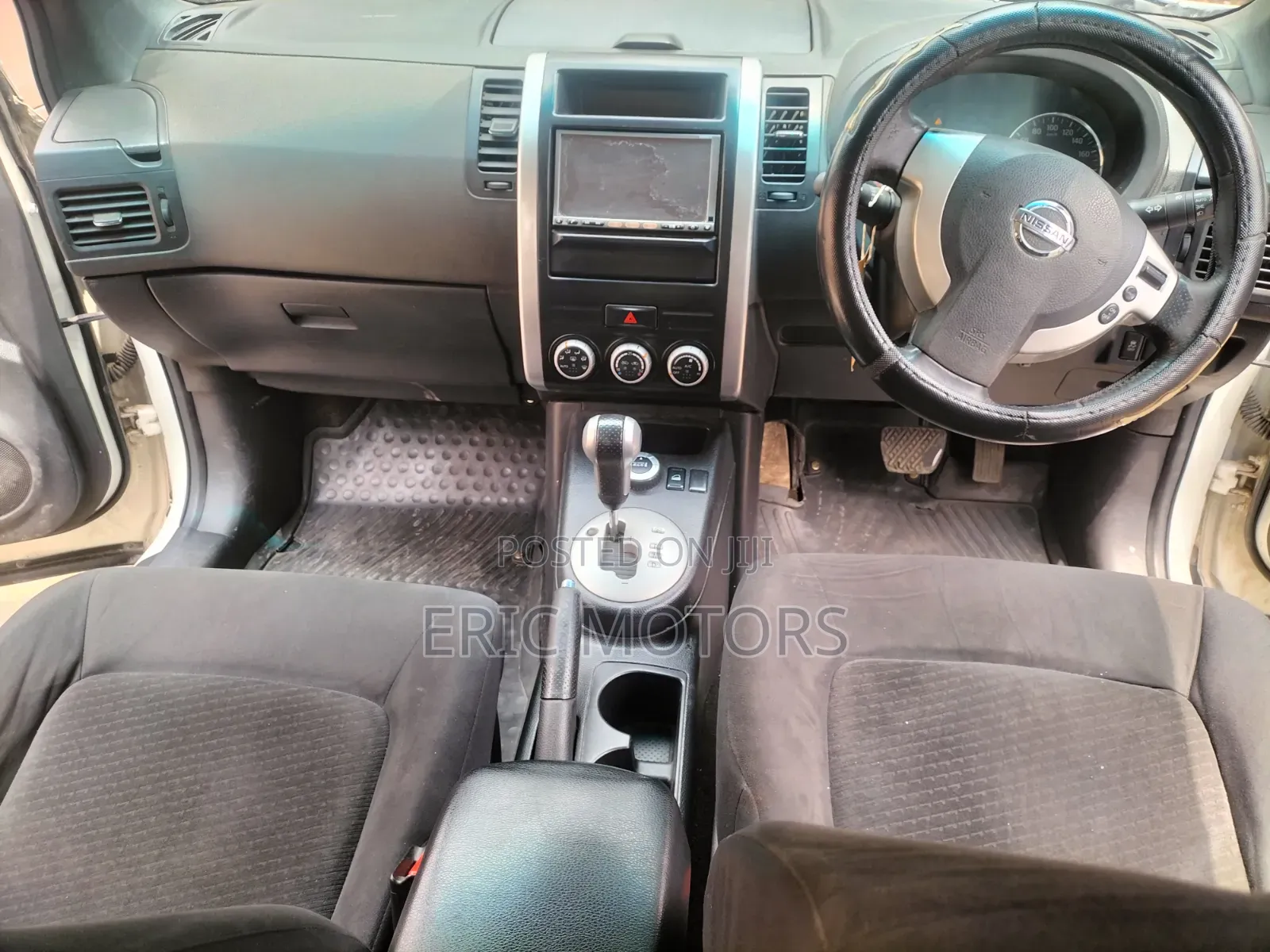 Nissan X-Trail 2011 White