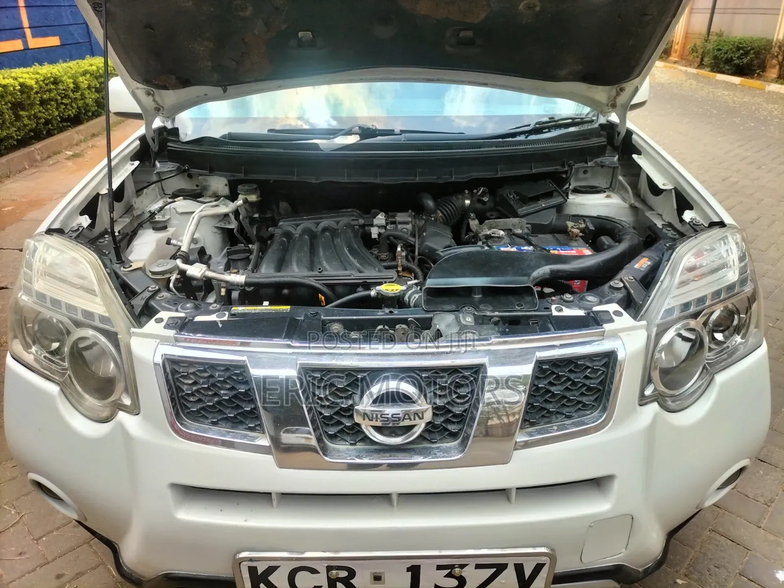 Nissan X-Trail 2011 White
