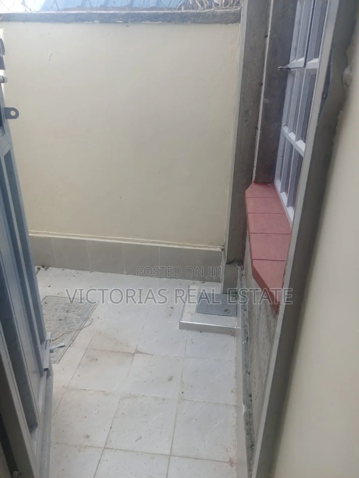 2bdrm Mansion in Arusha Court, Complex Utawala for rent