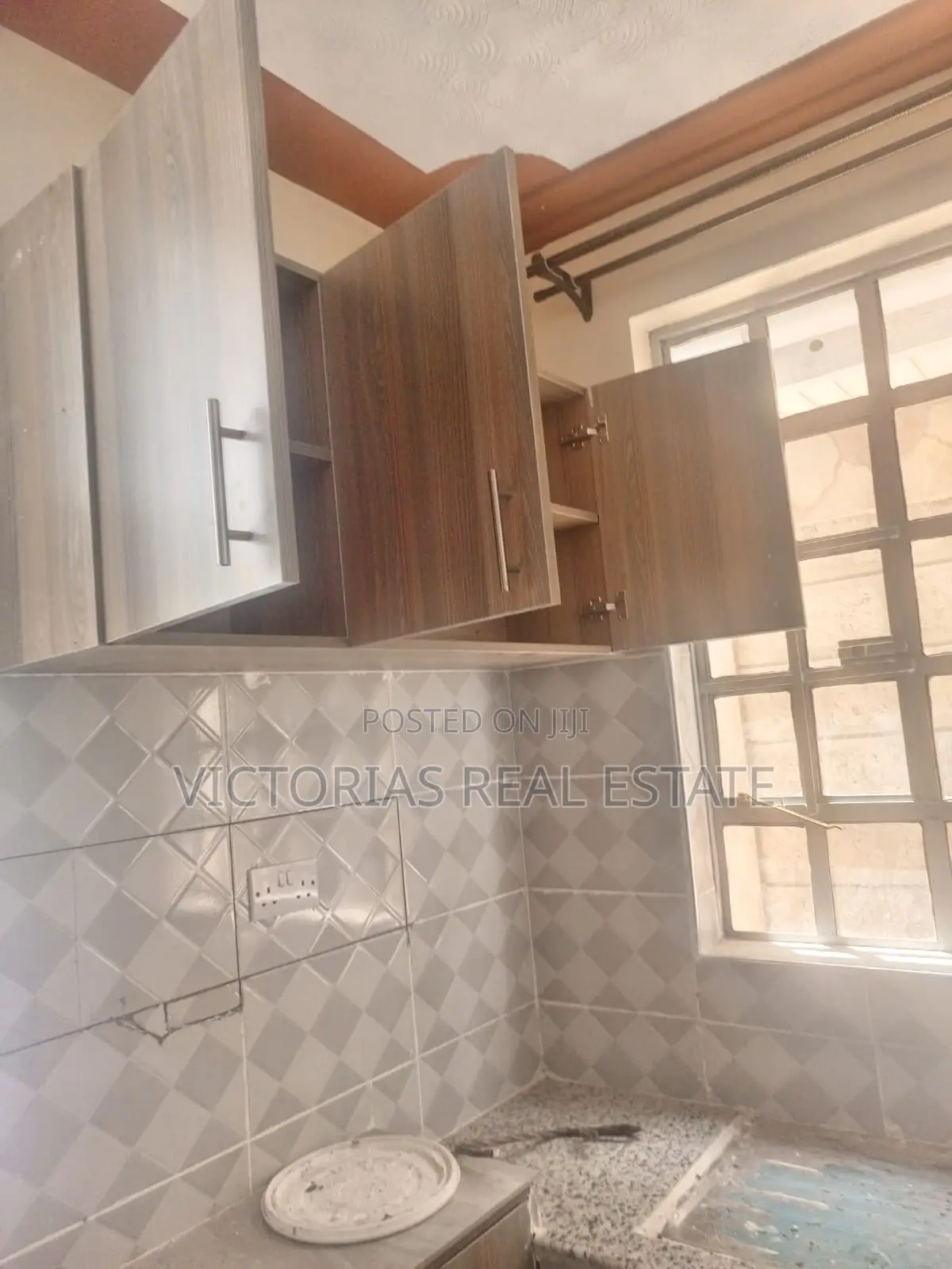 2bdrm Mansion in Arusha Court, Complex Utawala for rent