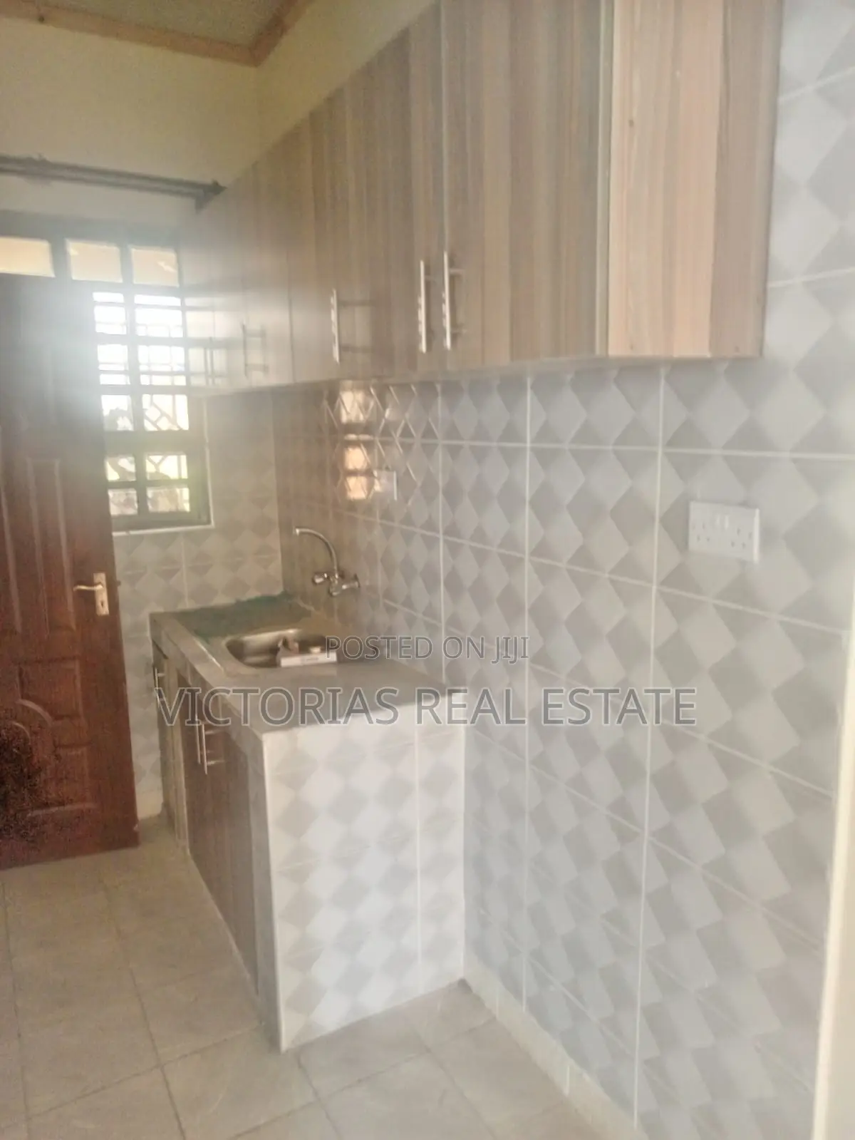 2bdrm Mansion in Arusha Court, Complex Utawala for rent