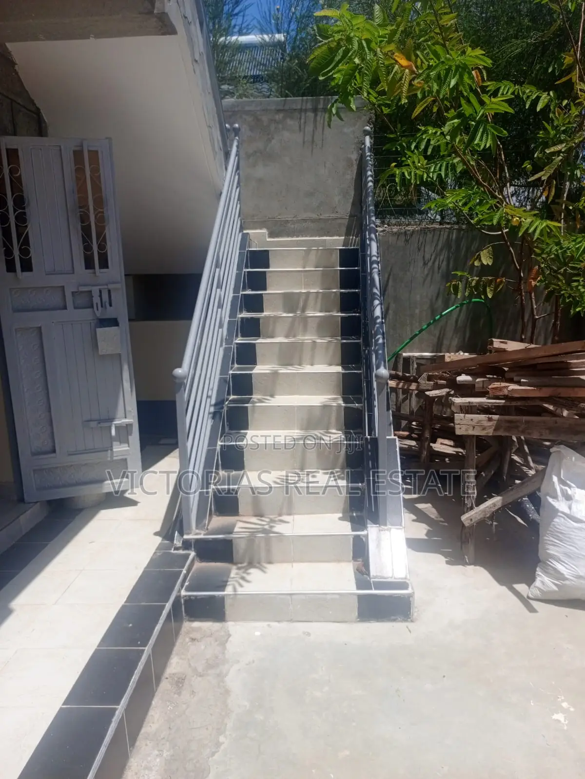 2bdrm Mansion in Arusha Court, Complex Utawala for rent