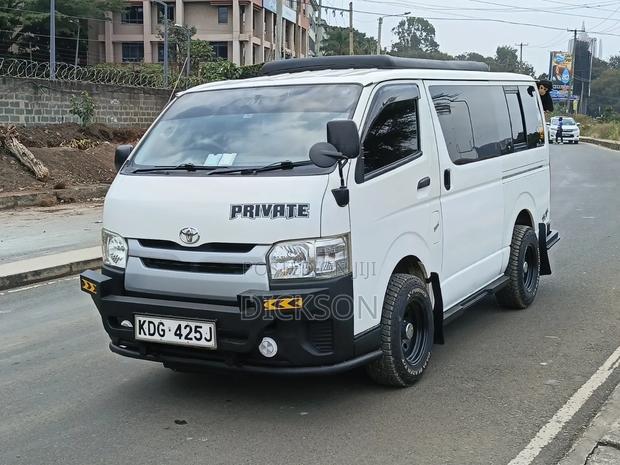 Toyota HiAce 2014 White - thumbnail 8