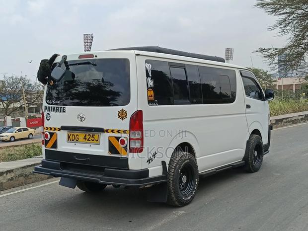 Toyota HiAce 2014 White - thumbnail 11