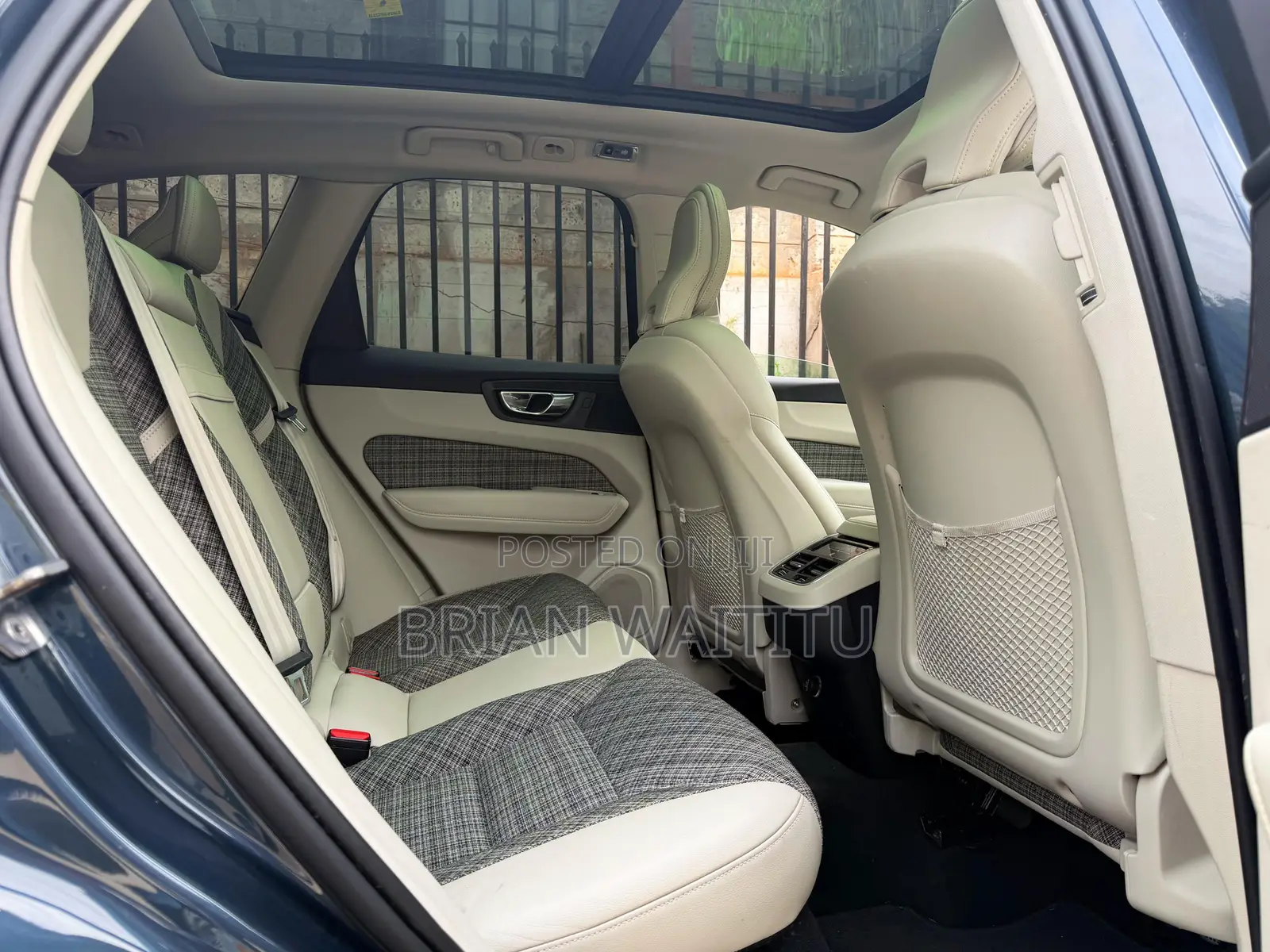 Volvo XC60 2019 Blue