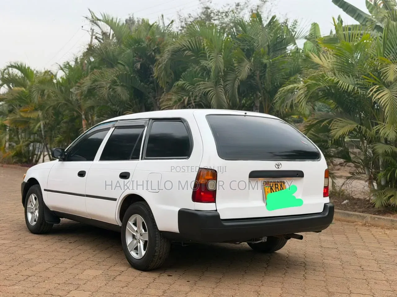 Toyota Corolla 2000 White
