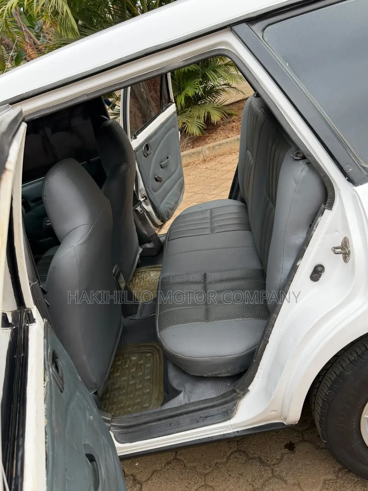 Toyota Corolla 2000 White
