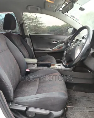 Toyota Premio 2014 Off white