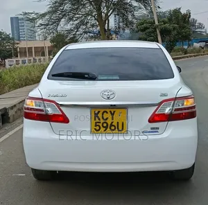 Toyota Premio 2014 Off white