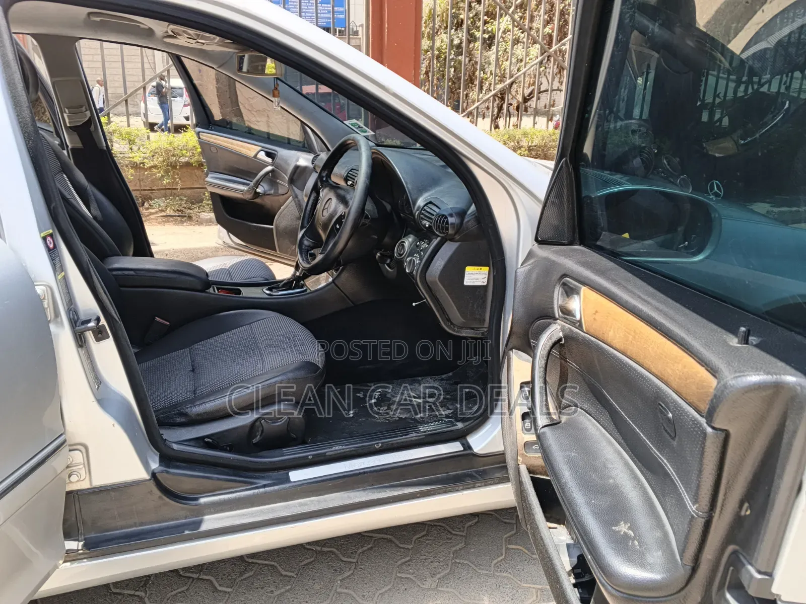 Mercedes-Benz C200 2007 Silver