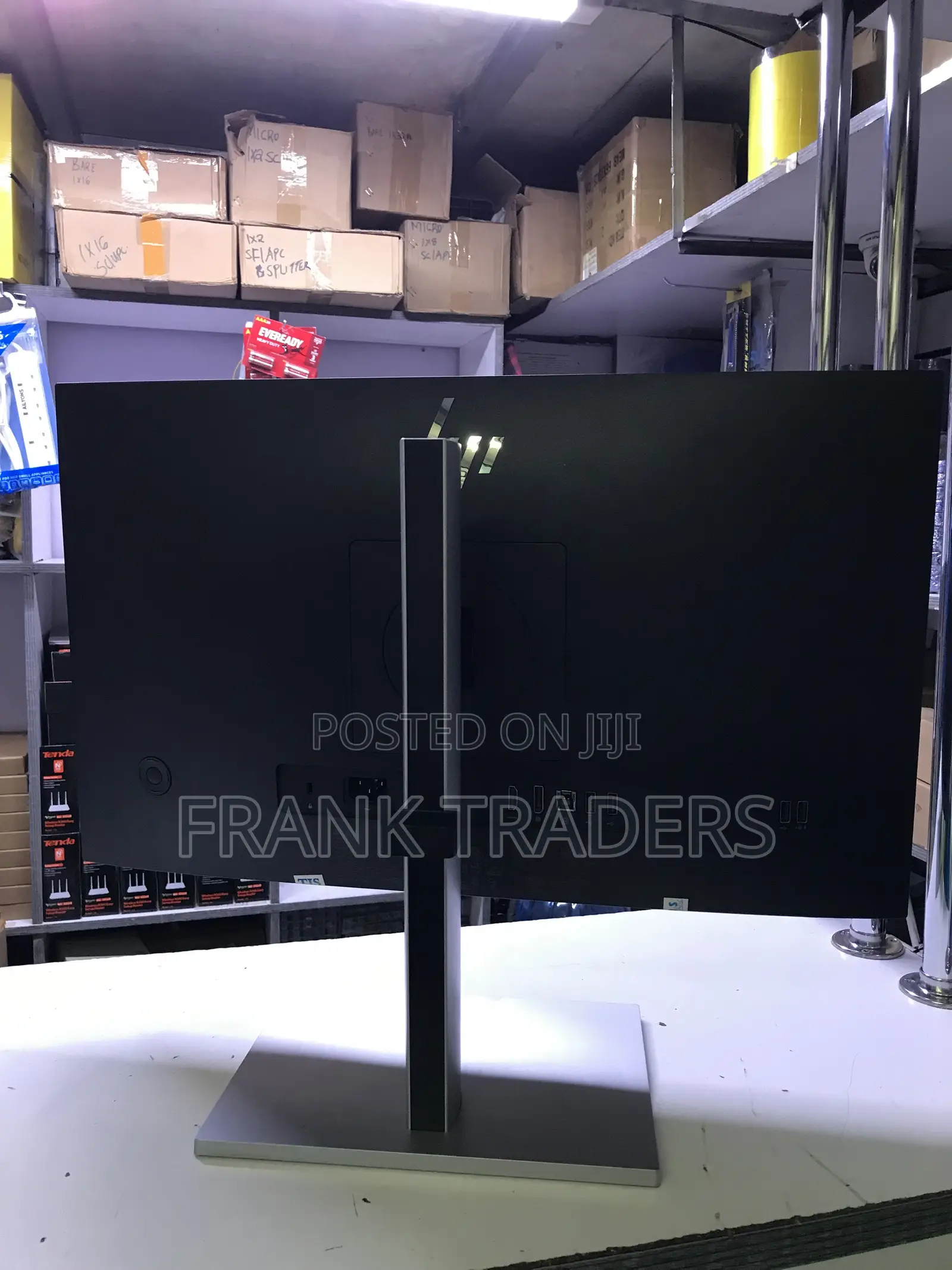 24 Inch Edge to Edge HP Screen