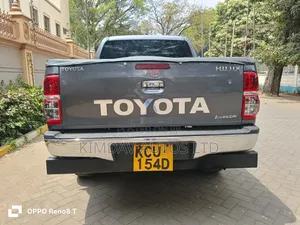 Toyota Hilux 2011 Gray