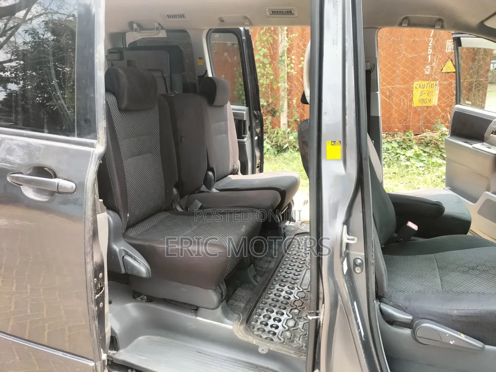 Toyota Noah 2007 Gray