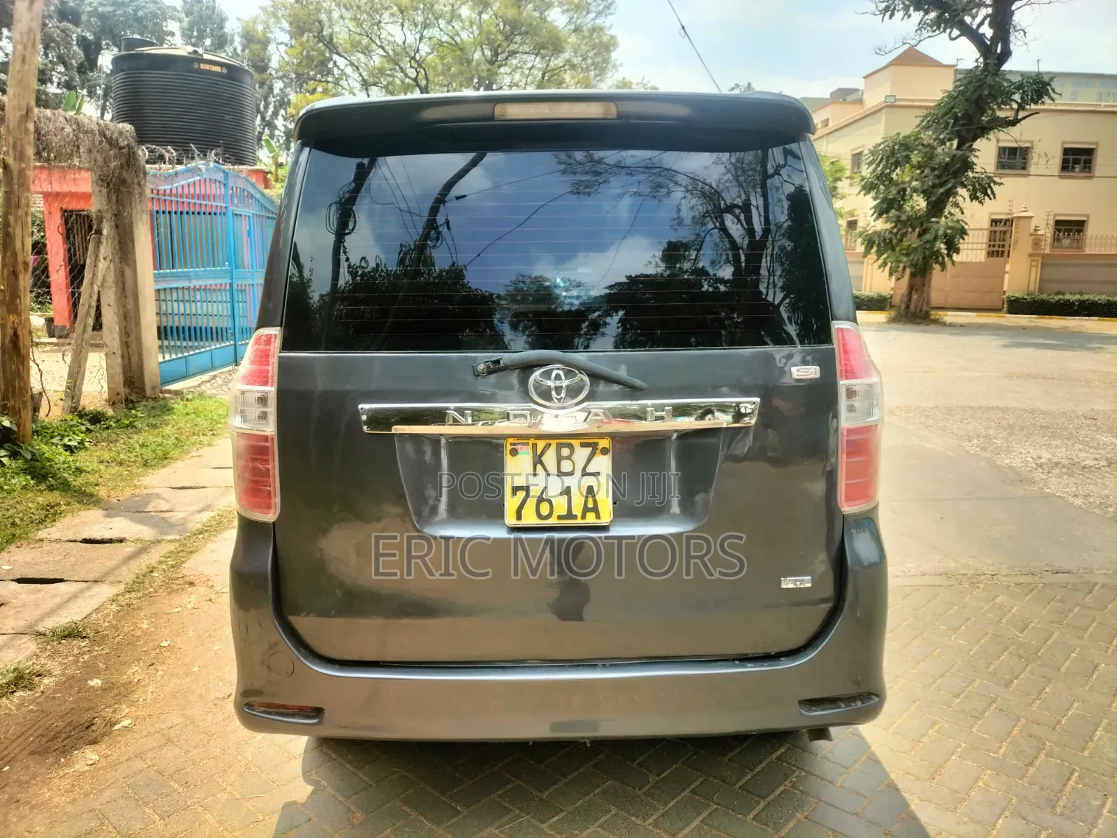 Toyota Noah 2007 Gray