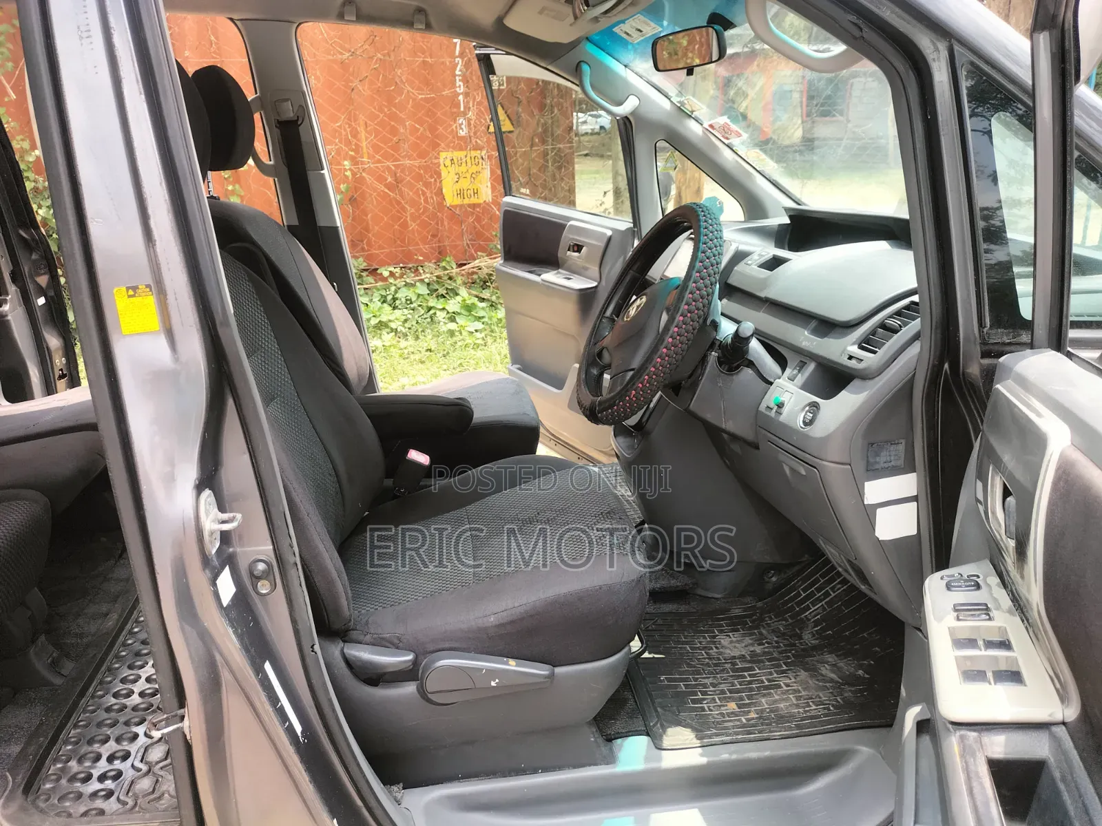 Toyota Noah 2007 Gray