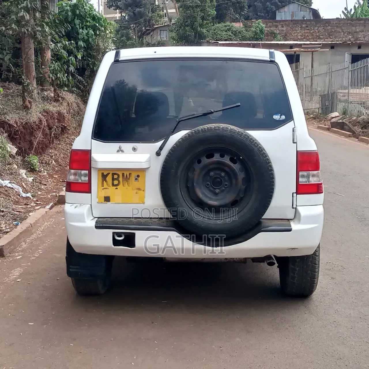 Mitsubishi Pajero 2009 White