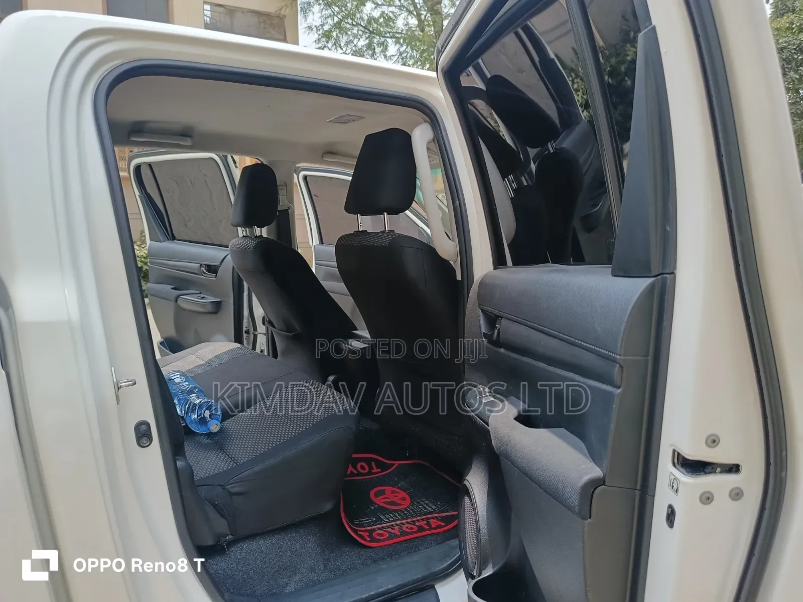 Toyota Hilux 2019 White