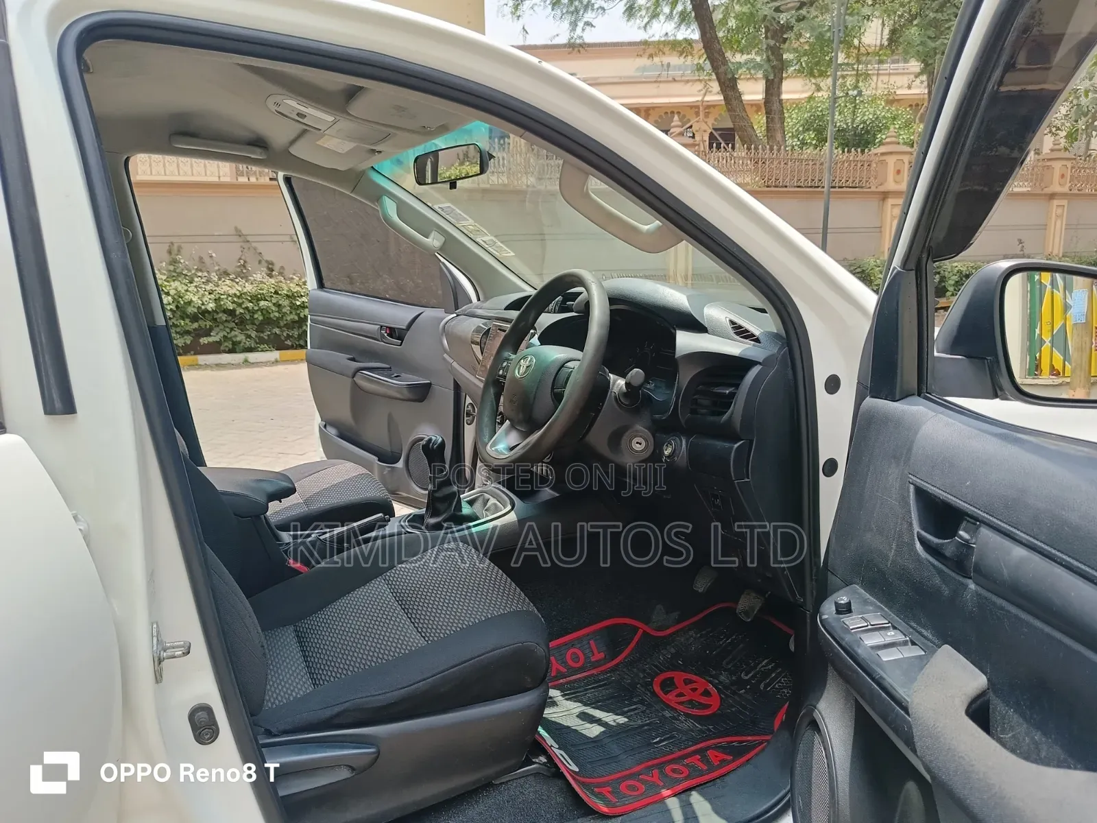 Toyota Hilux 2019 White