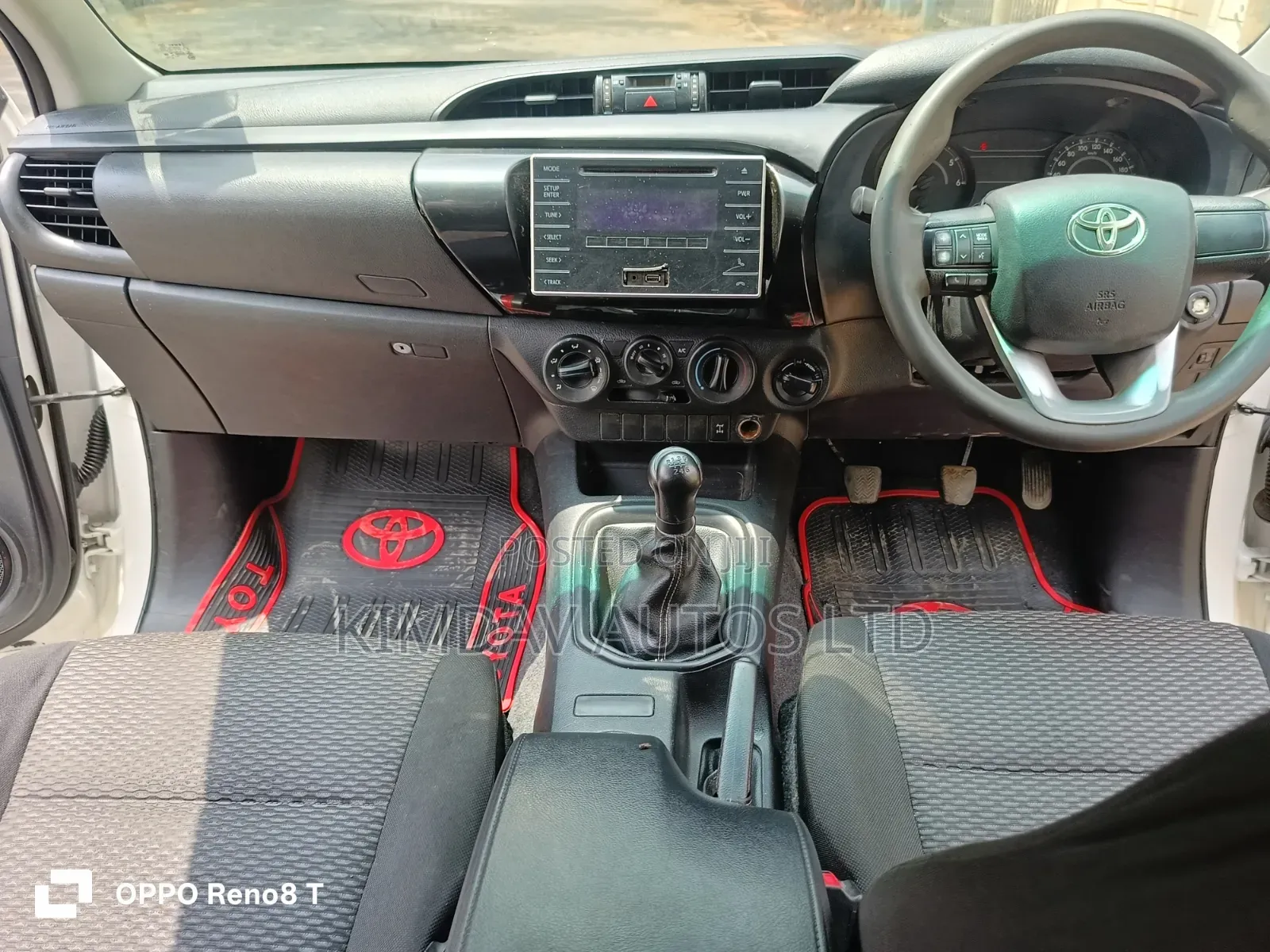 Toyota Hilux 2019 White
