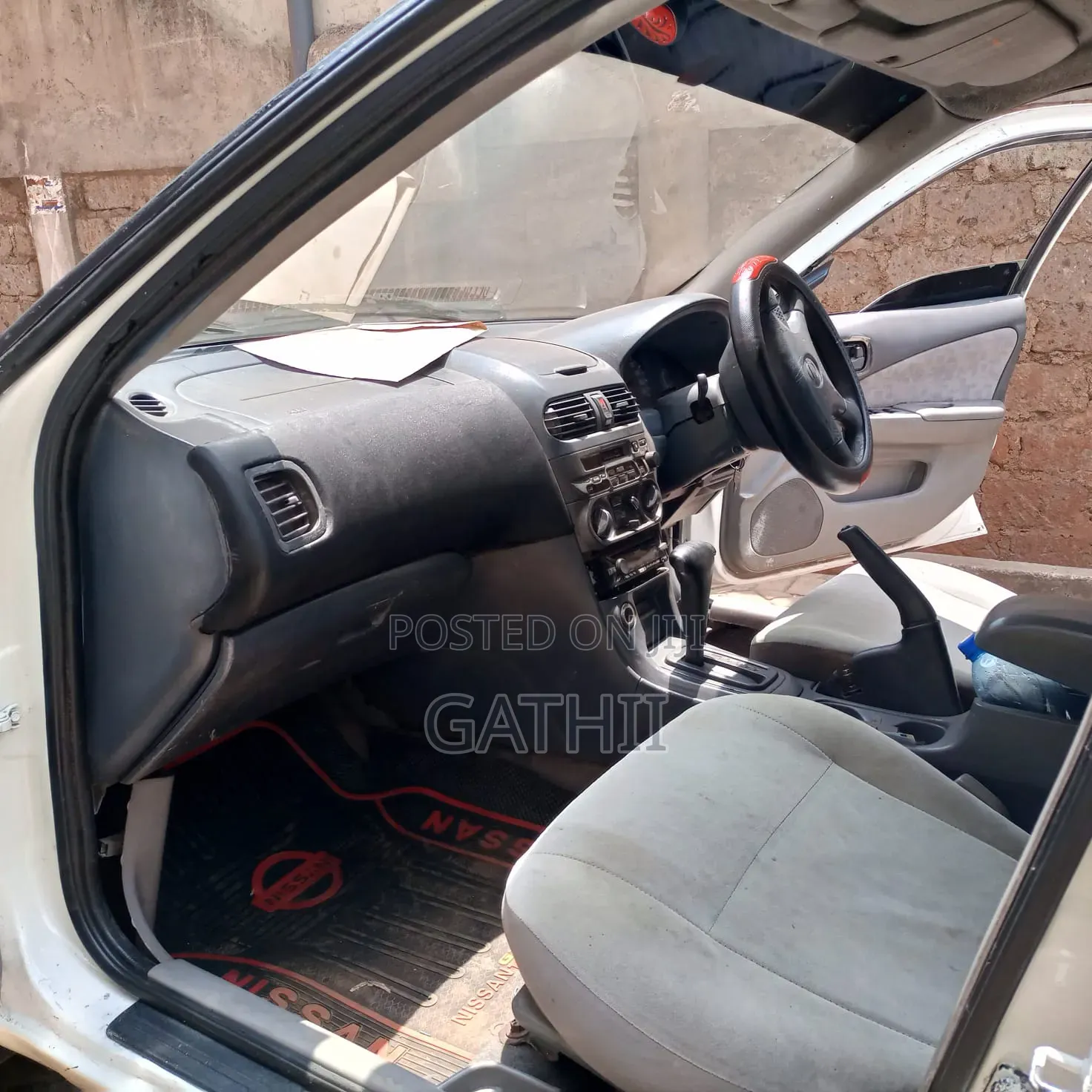 Nissan Sunny 2000 White