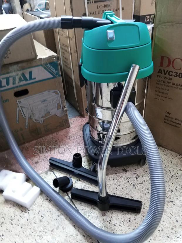 30L DCA Vacuum Cleaner - main view