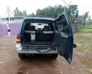 Mitsubishi Pajero IO 2002 Blue