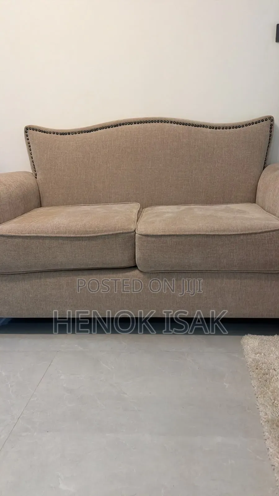 High Quality Sofa for Sale Only Used for 2 Weeks, Almost New