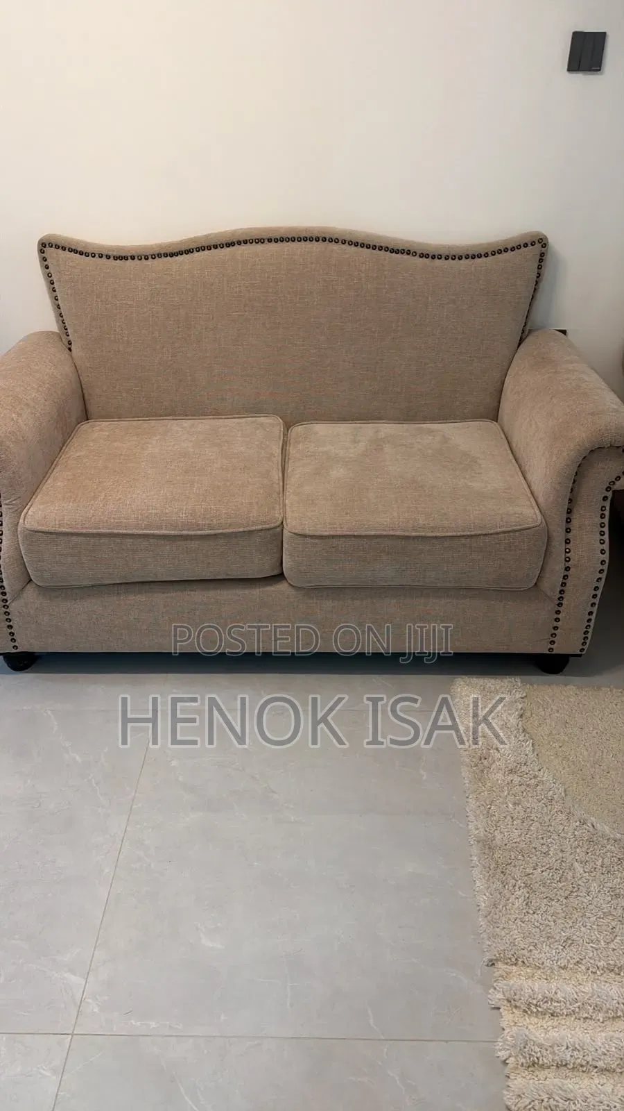 High Quality Sofa for Sale Only Used for 2 Weeks, Almost New