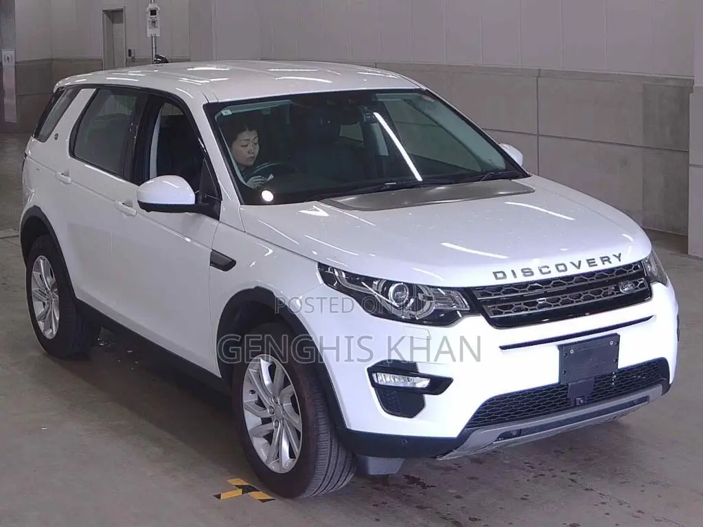 Land Rover Discovery Sport 2019 White