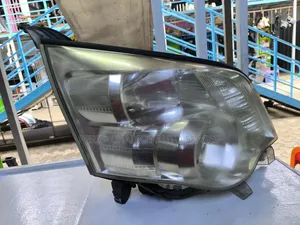 Toyota Noah 2012 Xenon Headlights Available