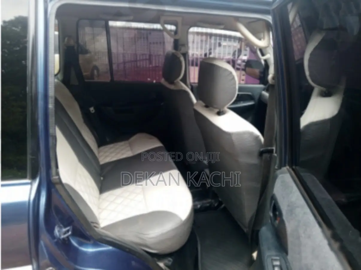 Mitsubishi Pajero IO 2002 Blue