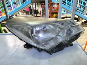 Toyota Vitz 2018 Non Xenon Headlights (No.301)