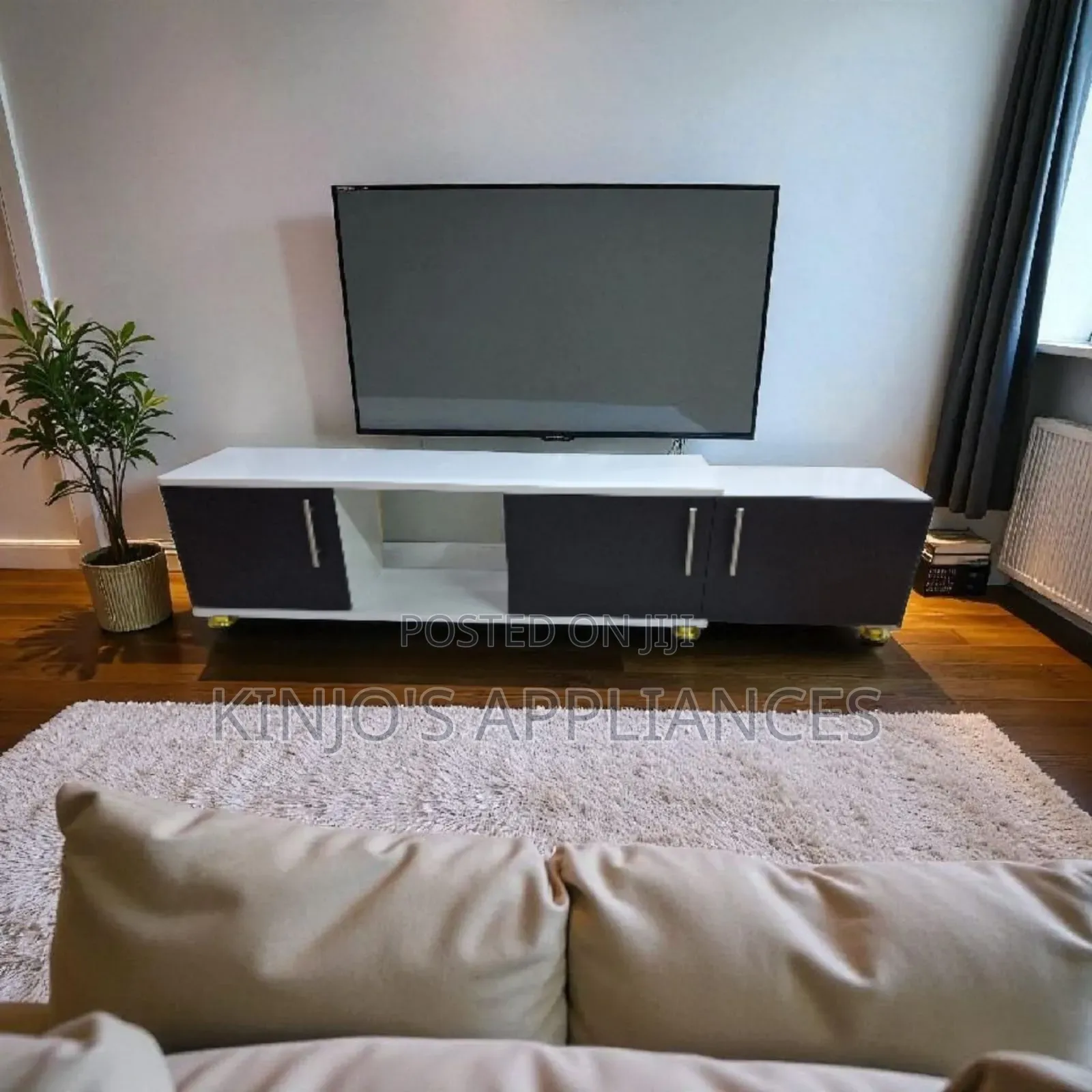 Tokyo Expandable 6ft Modern TV Stand