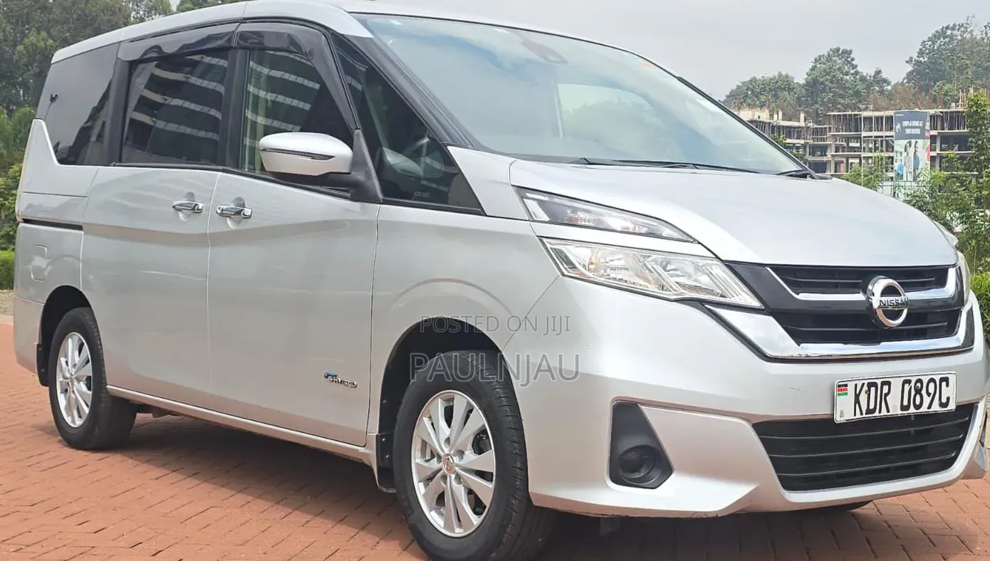 Nissan Serena 2017