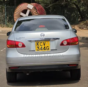 Nissan Bluebird 2012 Silver
