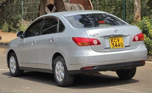 Nissan Bluebird 2012 Silver