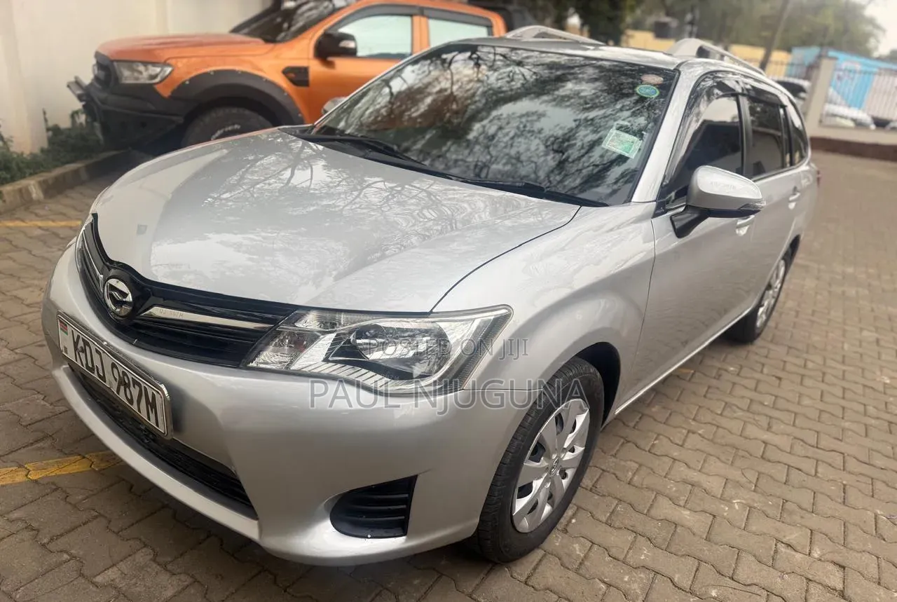 Toyota Corolla Fielder 2015 Silver