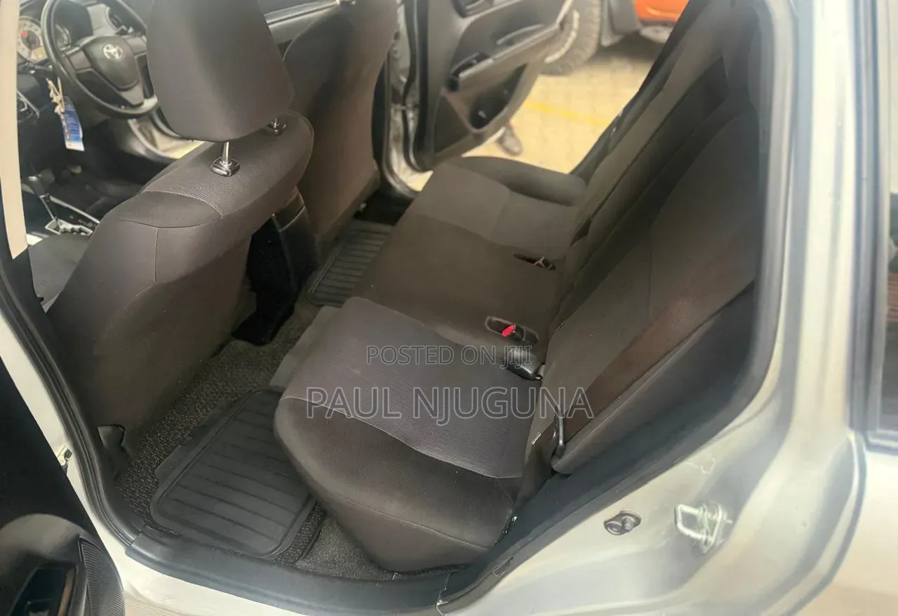 Toyota Corolla Fielder 2015 Silver