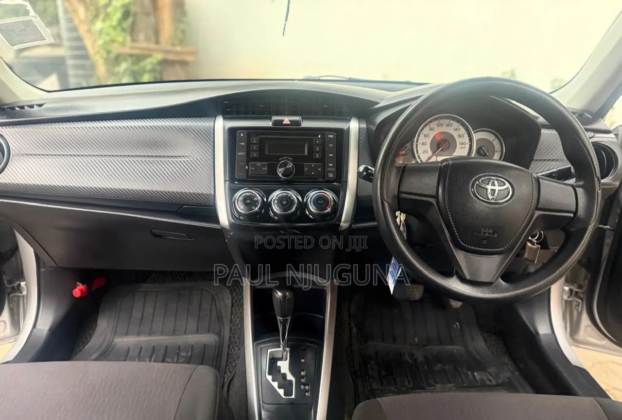 Toyota Corolla Fielder 2015 Silver