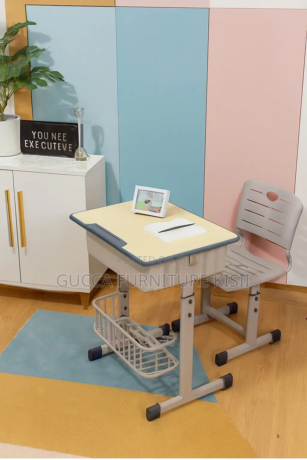 Kids Furniture; Adjustable Kids Desk and Chair